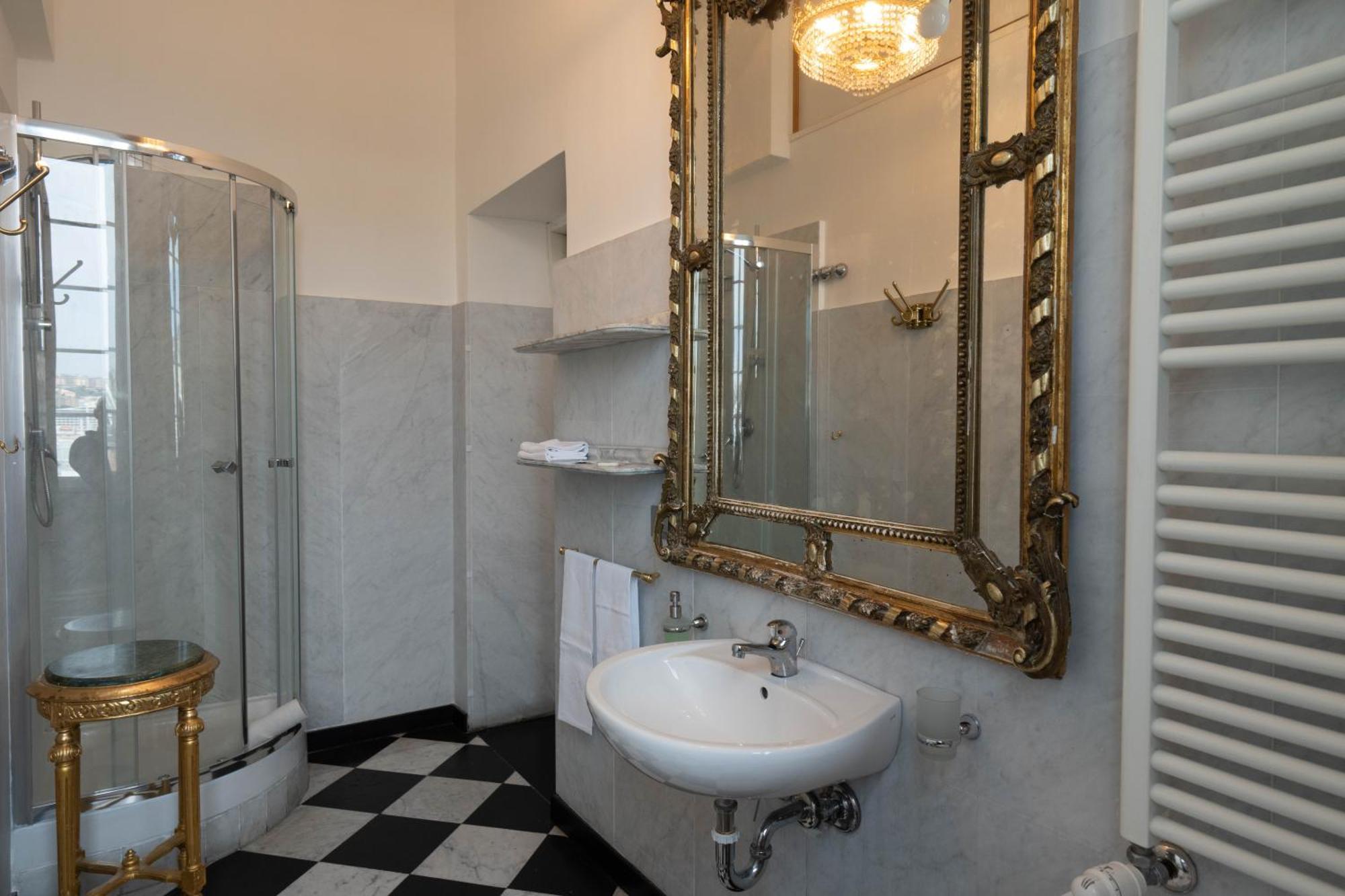 Morali Palace 3* Genua